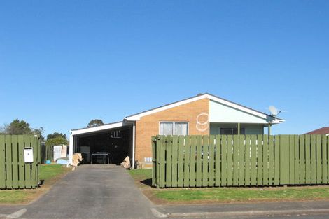 Photo of property in 8 Liddy Place, Papakura, 2110