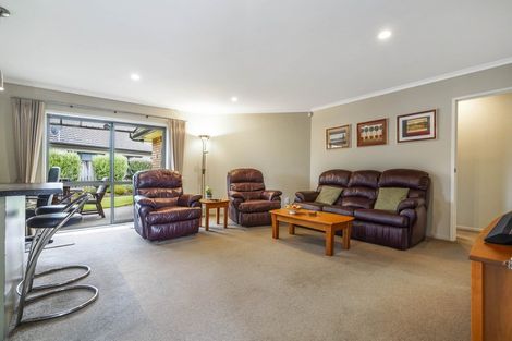 Photo of property in 17 Cranmer Close, Rototuna North, Hamilton, 3210