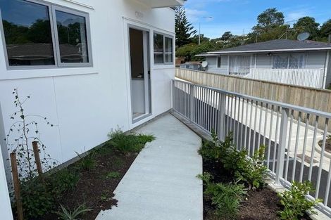 Photo of property in 8 Atkinson Street, Newlands, Wellington, 6037