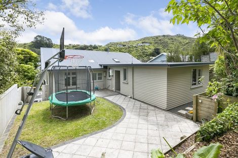 Photo of property in 80 Parkvale Road, Karori, Wellington, 6012