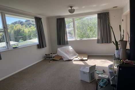 Photo of property in 18 Deller Grove, Silverstream, Upper Hutt, 5019