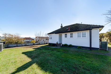 Photo of property in 2 Freyberg Terrace, Waipukurau, 4200