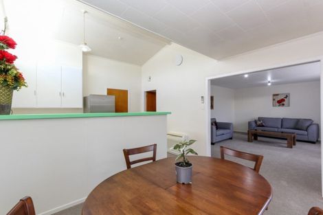 Photo of property in 4 Parsons Street, Vogeltown, New Plymouth, 4310