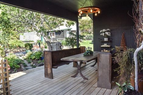 Photo of property in 6 The Strand, Whakapirau, Maungaturoto, 0583