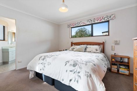 Photo of property in 18c Ashmore Drive, Frankleigh Park, New Plymouth, 4310