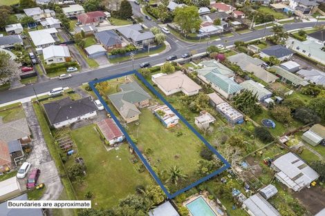 Photo of property in 16 Ward Crescent, Te Atatu Peninsula, Auckland, 0610