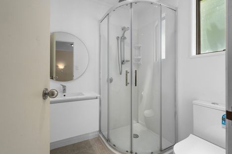 Photo of property in 277 Shakespeare Street, Leamington, Cambridge, 3432