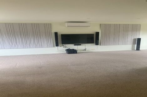 Photo of property in 1 Kittiwake Drive, Schnapper Rock, Auckland, 0632