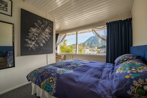 Photo of property in 17a Taranaki Street, Picton, 7220