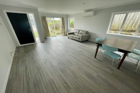 Photo of property in 34a Landsdowne Terrace, Karori, Wellington, 6012