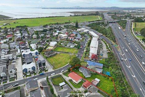 Photo of property in 38 Titoki Street, Te Atatu Peninsula, Auckland, 0610