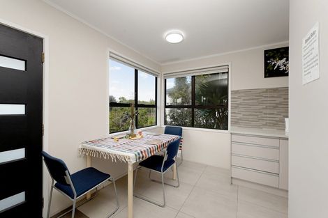 Photo of property in 35 Nile Road, Kelston, Auckland, 0602
