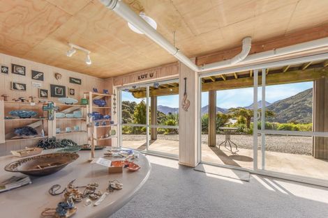 Photo of property in 784a Queen Charlotte Drive, Havelock, Picton, 7281