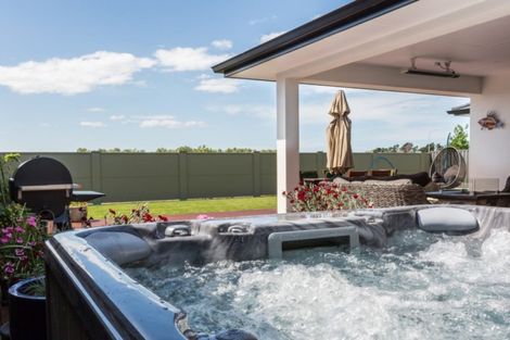 Photo of property in 32 Pelorus Avenue, Poraiti, Napier, 4112