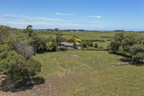 Photo of property in 90 Wirihana Road, Hawera, 4674