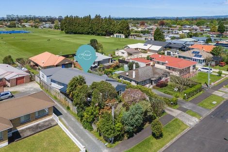 Photo of property in 12 Carisbrooke Street, Katikati, 3129