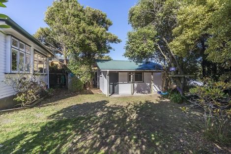 Photo of property in 1d Kereru Bend, Tawa, Wellington, 5028