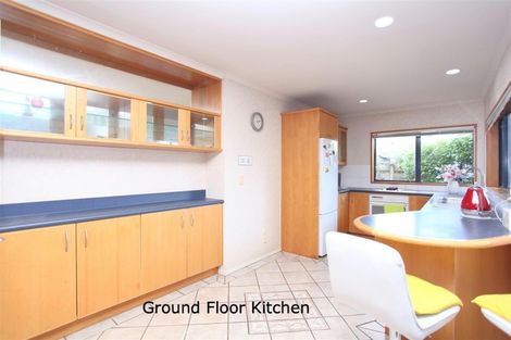 Photo of property in 2 Devon Road, Bucklands Beach, Auckland, 2012