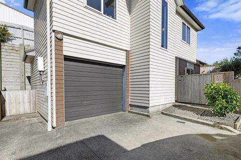 Photo of property in 8/16 Black Rock Road, Newlands, Wellington, 6037