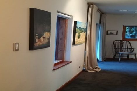 Photo of property in 16 Sherwood Lane, Cashmere, Christchurch, 8022