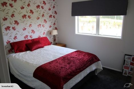 Photo of property in 323 Karioitahi Road, Karioitahi, Waiuku, 2683