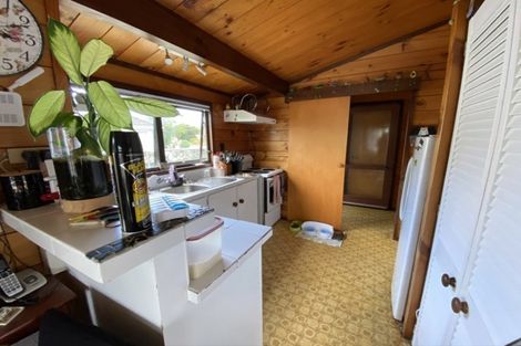 Photo of property in 92 High Street, Eltham, 4322