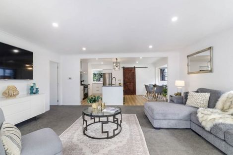 Photo of property in 10 Waitawa Place, Lynmore, Rotorua, 3010