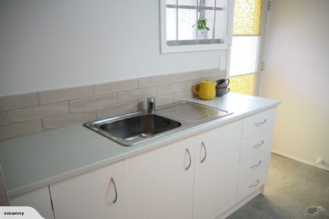 Photo of property in 10 Sylvan Crescent, Te Atatu South, Auckland, 0610