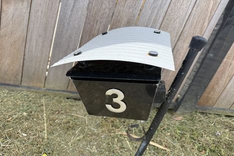 Photo of property in 3 Rydal Place, Southgate, Wellington, 6023