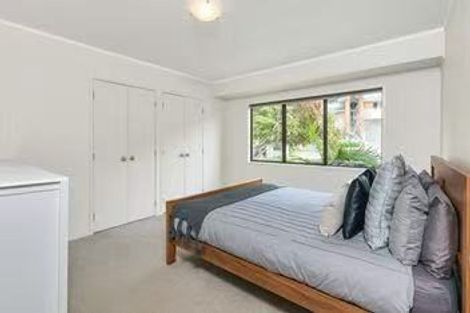 Photo of property in 18 Rogers Avenue, Eastern Beach, Auckland, 2012