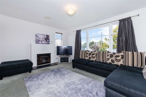 Photo of property in 11 Sylvan Crescent, Te Atatu South, Auckland, 0610