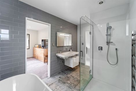 Photo of property in 18 Bella Vista Drive, Gulf Harbour, Whangaparaoa, 0930