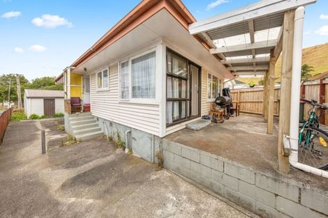 Photo of property in 7 Putini Road, Mangere Bridge, Auckland, 2022