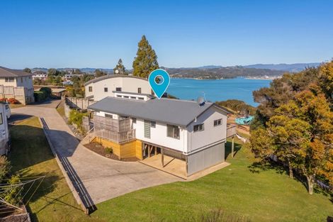 Photo of property in 9 Christa Court, Whitianga, 3510