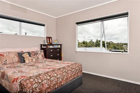 Photo of property in 2/44 Lilburn Crescent, Massey, Auckland, 0614
