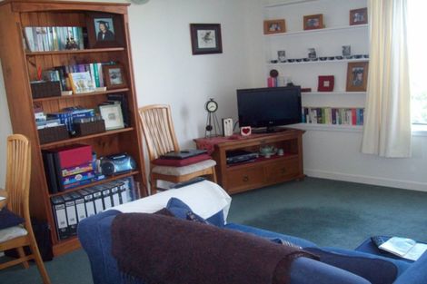 Photo of property in Hobson Court Flats, 35/70 Hobson Street, Thorndon, Wellington, 6011