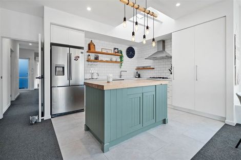 Photo of property in 10 Factory Road, Belfast, Christchurch, 8051