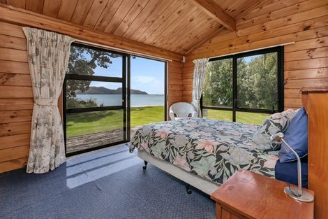 Photo of property in 121 Ohawini Road, Oakura, Hikurangi, 0184