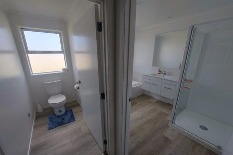 Photo of property in 5 Kahukaka Road, One Tree Point, 0118