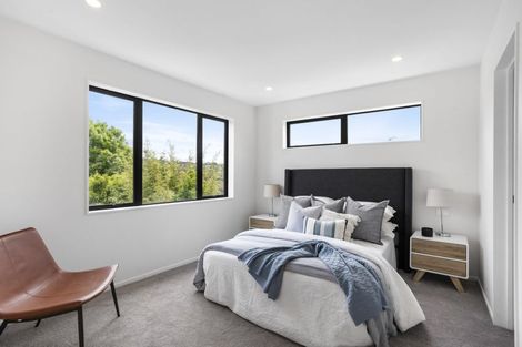 Photo of property in 21a Pipitea Place, Massey, Auckland, 0614