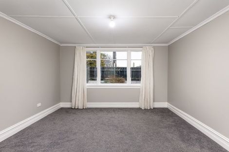 Photo of property in 12 Rhodes Street, Waimate, 7924