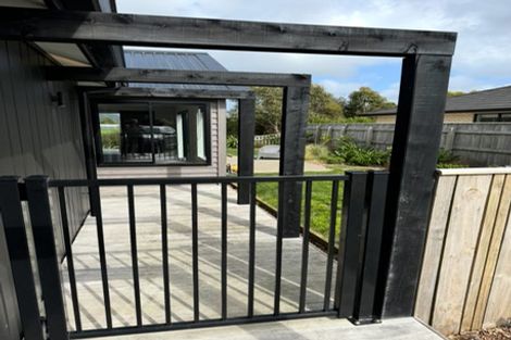 Photo of property in 8 Kaiwaru Place, Waikanae, 5036