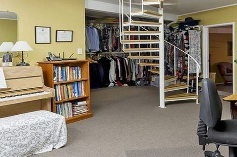 Photo of property in 8 Megan Avenue, Pakuranga Heights, Auckland, 2010