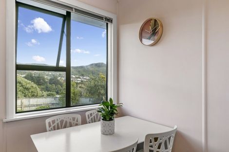 Photo of property in 76 Taylor Terrace, Tawa, Wellington, 5028