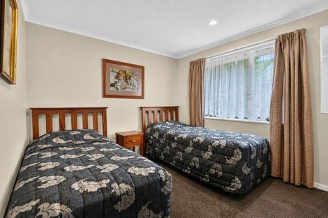 Photo of property in 35 Nottingham Drive, Hamilton East, Hamilton, 3216