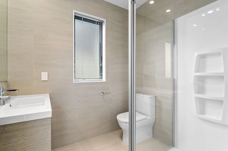 Photo of property in 31 Parkmore Drive, Rosehill, Papakura, 2113