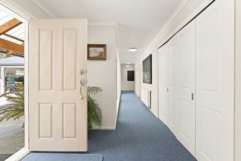 Photo of property in 67 Surrey Heights, Waihola, Outram, 9073