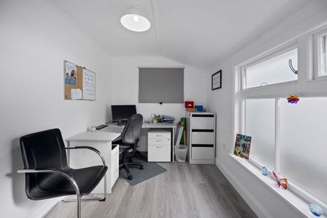 Photo of property in 6 Avondale Road, Taradale, Napier, 4112