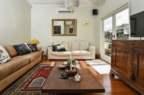 Photo of property in 9a Beatrix Street, Avondale, Auckland, 1026