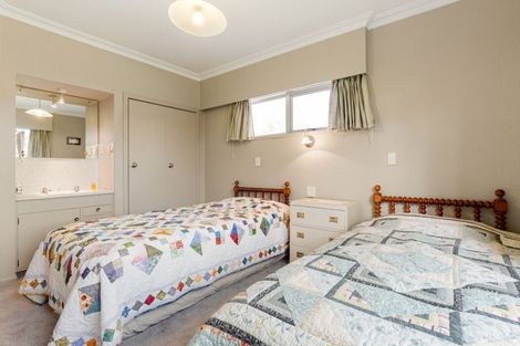 Photo of property in 24 Queen Street, Cambridge, 3434